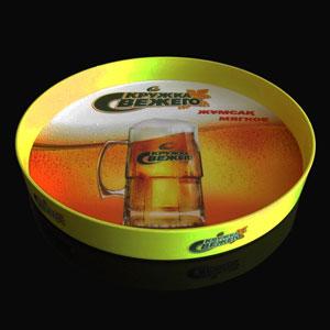 Stackable plastic tray